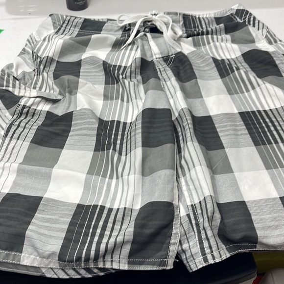 Current board shorts 38 - Picture 3 of 6